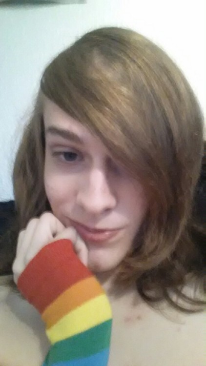 every1isstealinggoodnames:  Trying something new with these pics…