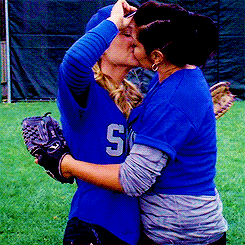 couleysanatomy:  happy birthday to the totally heterosexual jessica capshaw. 