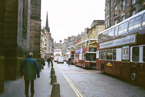 millionen:  Edinburgh (by ChrisYunker) 