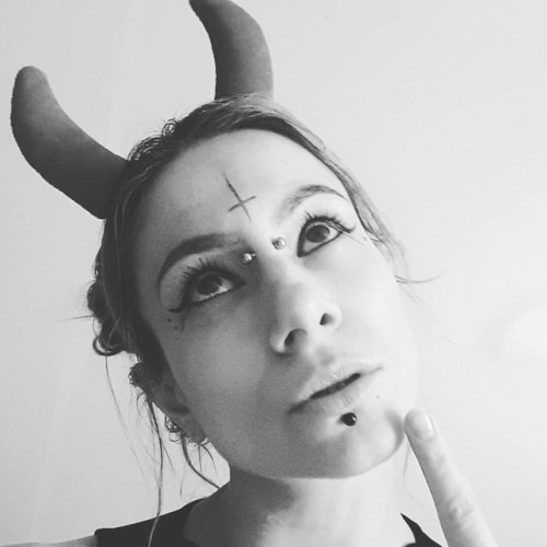 every single one of us…. #o0pepper0o #canadabae #horns #punky #thedevil #satan #blasphemy #wicked #piercedgirls #piercings #profile