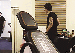 ohstylesno:  On the Road with One Direction - Harry x 