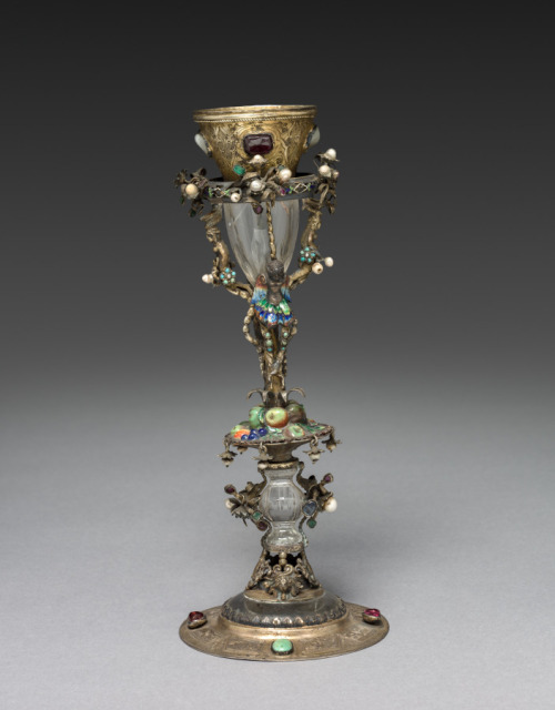 cma-medieval-art: Blood Reliquary, 1500, Cleveland Museum of Art: Medieval ArtSize: Overall: 35.6 cm