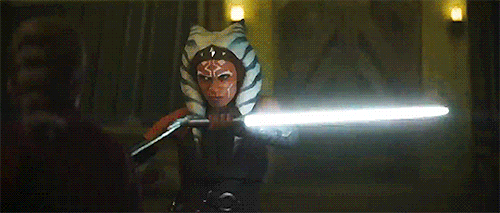 AHSOKA TANO FIGHTING WITH SPUNK