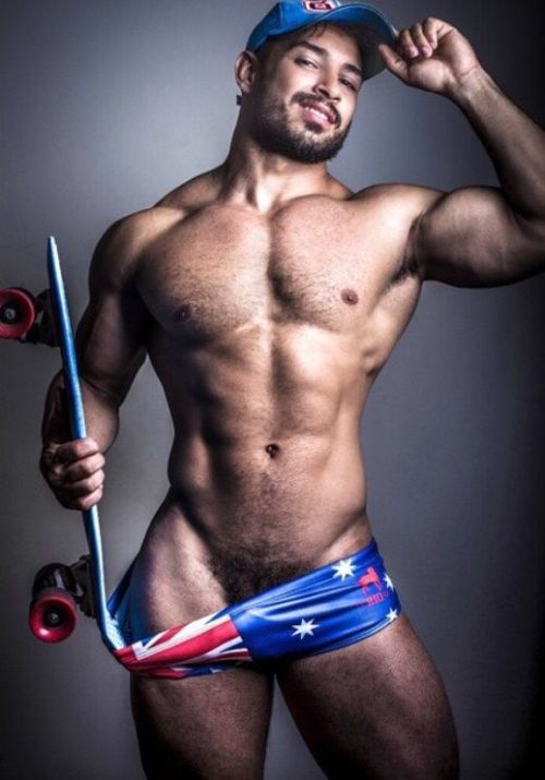 dreameddesires:    Follow http://dreameddesires.tumblr.com/   