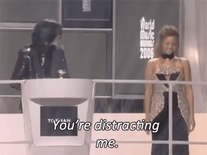 mjsheartisstillbeating:lacienegasmiled:[x]The time Michael Jackson acted like it was Beyonce who was