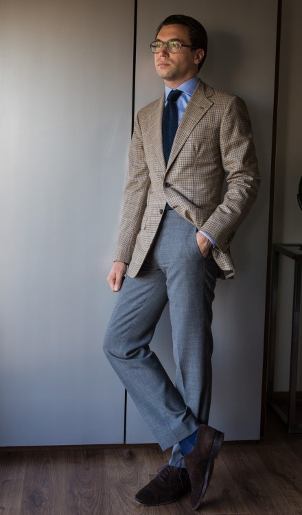 Orazio Luciano x Jean-Manuel Moreau sport coatMid-grey Fresco trousers by Luxire: great value for mo