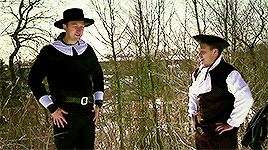 buzzfeedunsolvedgifs:ryan &amp; shane + height difference↳ requested by anonymous