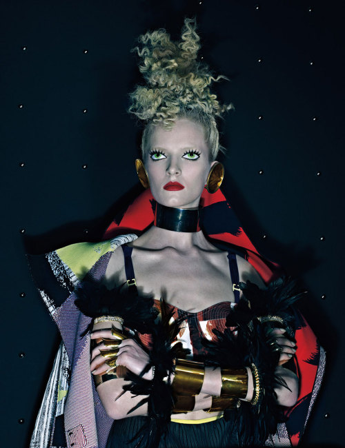 f-l-e-u-r-d-e-l-y-s: ‘Intergalactic  inspiration’  by Steven Klein  style