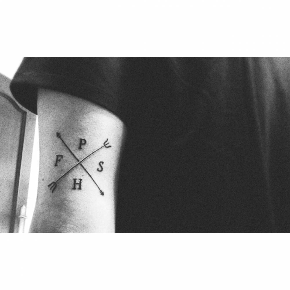 Handpoked crossed arrows tattoo  Tattoogridnet