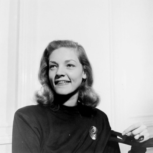 longtallsallyd:  Lauren Bacall photographed by Nina Leen, 1945.