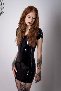 latex-girls-love:  Beauty girls in latex