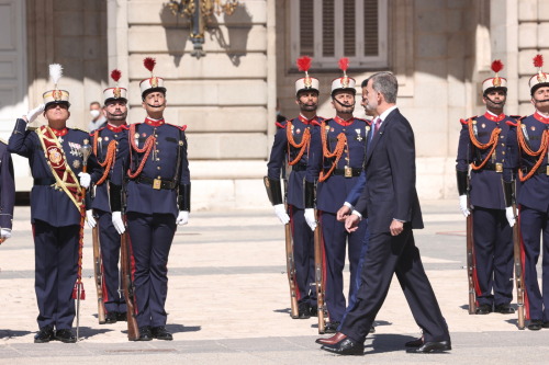 May 17, 2022: King Felipe and Queen Letizia offer an official welcome to Sheikh Tamim bin Hamad Al T