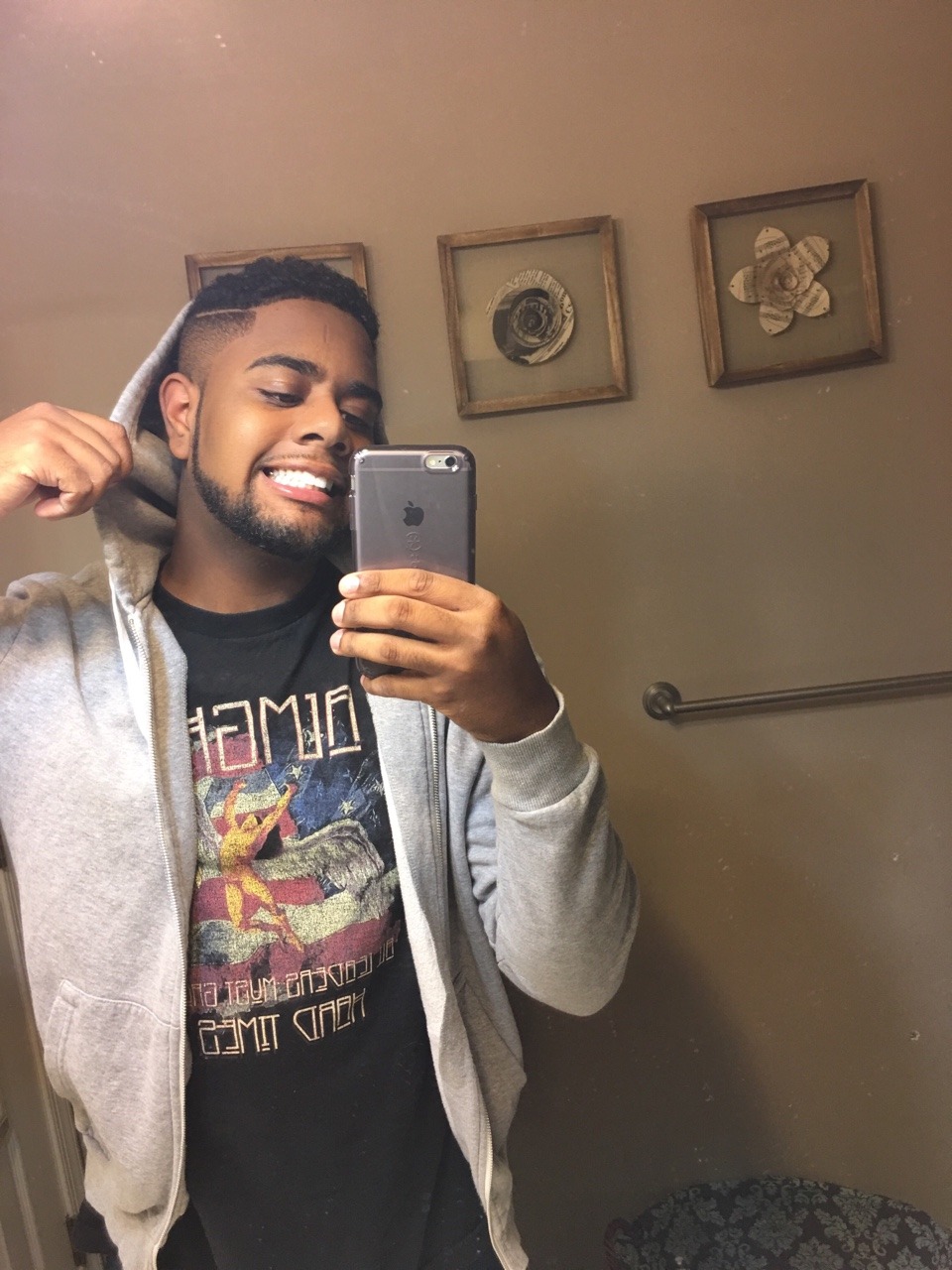 cxrbvn:  Fucking around 