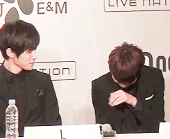 chandoo:  myungsoo reassuring sungjong that he did a good sugoi job answering the question         