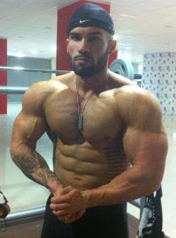 muscle-nerd:  Hector Defez