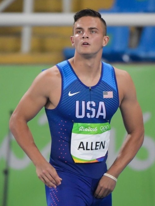 XXX larry-capija:  Devon Allen 🇺🇸 Ex futbolista photo