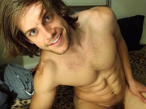 troyxxx:  TAYTE HANSON 