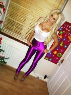 soyelnoviodelaputa:  Lovely, cheap looking, chav bimbo fuck doll.  She spent her savings well