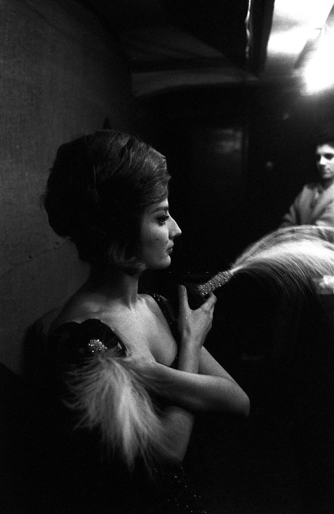 Mina Mazzini getting ready in the dressing room before the dress rehearsal of the TV broadcast Canzo