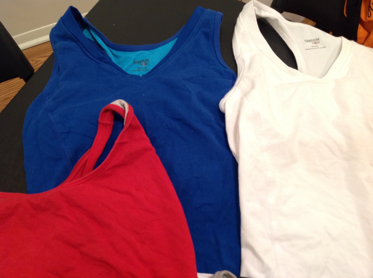 glitch13test:  imgonnamakeachange: NATASHA’S FITBLR GIVEAWAY I know you guys have