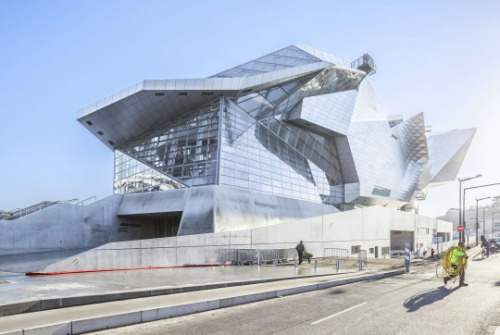 really-shit:  Musée des Confluences designed by  Coop Himmelb(l)auThe Musée des Confluences understands itself not as an exclusive “Temple of the Muses” for the educated elite, but as a public gateway to the knowledge of our time. It stimulates