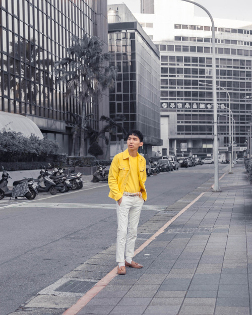 THE TAIPEI - Busy streets, a little bit sunset day, adding layers to keeping warm in winter⁠.⁠Wearin