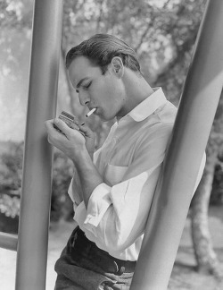 babeimgonnaleaveu:    Marlon Brando, circa 1952.   