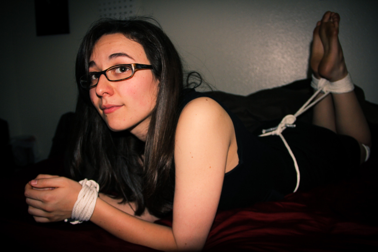 her-silent-face:  Head on over to my deviant art page is you’re interested in custom