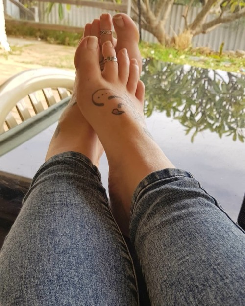 Like what you see? See more of my pretty feet on my Instagram@pretty_feet_and_toes #footfetishnation