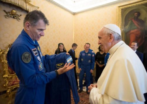 crownedpatriot: speciesbarocus: Pope Francis receives an astronaut suit from Italian astronaut Paolo