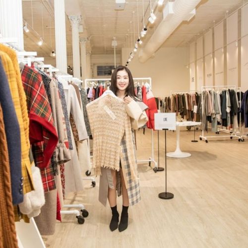 [PHOTO] 190226 The Selects, New York - Red Velvet© kocca_fashion (1) (2) (3) (4) (5) (6)Related Cont