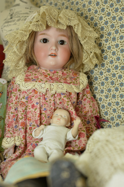 dollcabinet:AM Florodora by JensCakes.ca on Flickr.