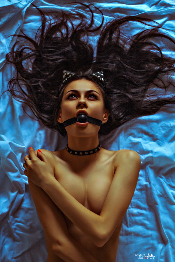 enjoyyouragony:  untitledrubbish:  *** by roman_smirnov   Women. BDSM. Pleasure.