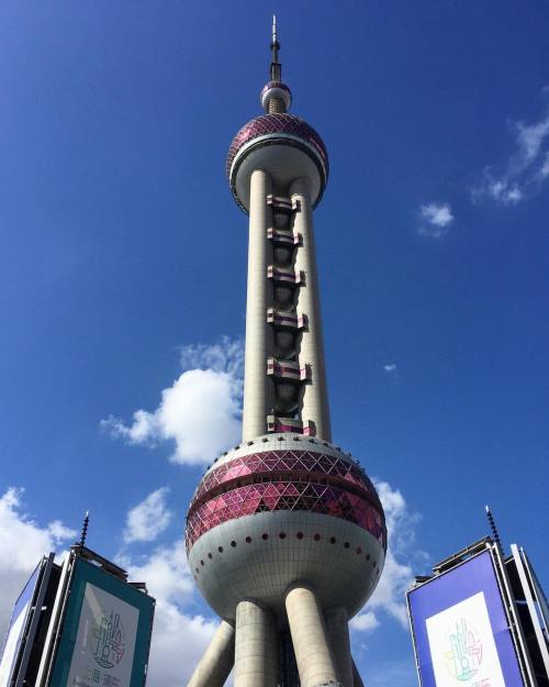 TV in Tomorrowland #shanghai (at 上海东方明珠 Shanghai Oriental Pearl Tower)