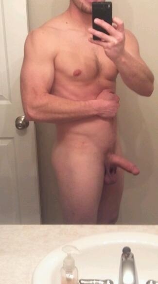 mystraightfriend:  Mystraightfriend.tumblr.com 