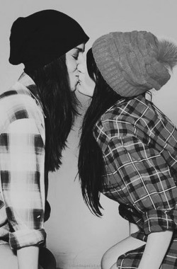 the-inspired-lesbian:  Love & Lesbians♡