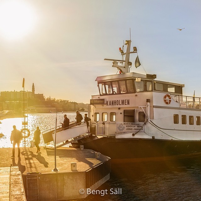 Kvarnholmen, Stockholm #ferry #boat #commute #commuter #sun #sunset #beautiful #water #stockholm #picoftheday #safeandsoundpictures #bengtsall #happy #softish #friday #cool #warm