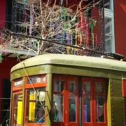 Here is an iconic #streetcar & #beads