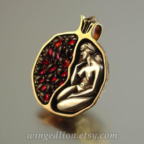 snootyfoxfashion:Pomegranate Jewelry from WingedLionx / xx / xx / x