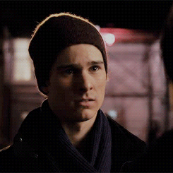 this-gay-guy:  “I’m sorry for being a jerk the other night… for leaving.”