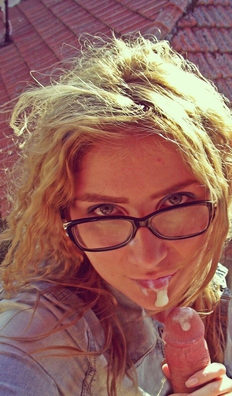 vollgespritztefotzen:  Like cum on stomachs? My other blog has you covered (teehee):