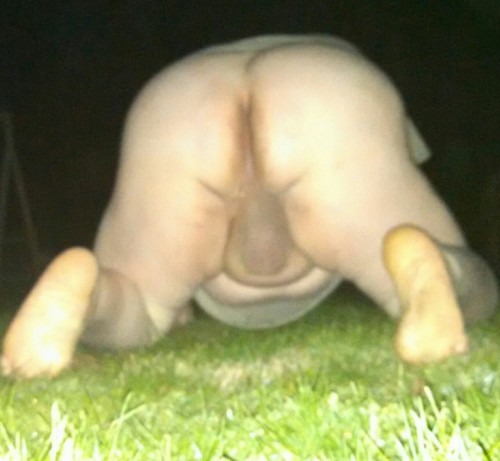 bigdaddy3650:  Few more night shots in yard love outside . reblog if like . I accept submissions or tribute pics :)