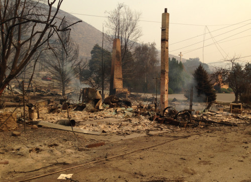 breakingnews: Wildfire destroys nearly 100 homes in Eastern Washington The Seattle Times: Nearly 100