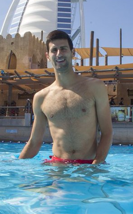 mynewplaidpants:  Novak Djokovic and his brother tubing in Dubai 