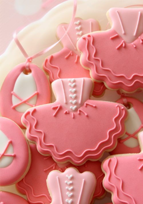 Porn photo confectionerybliss:  Decorated Tutu Cookies