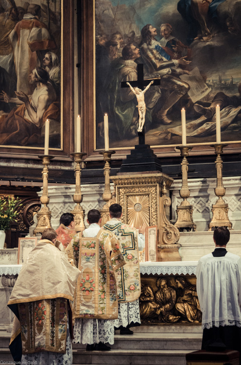 theraccolta: First Solemn High Mass of Abbé Bertrand Lacroix, FSSP, at the Basilica of 