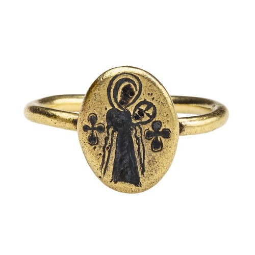 Byzantine Ring with Virgin and Child10th century, probably made in ConstantinopleIn the Metropolitan