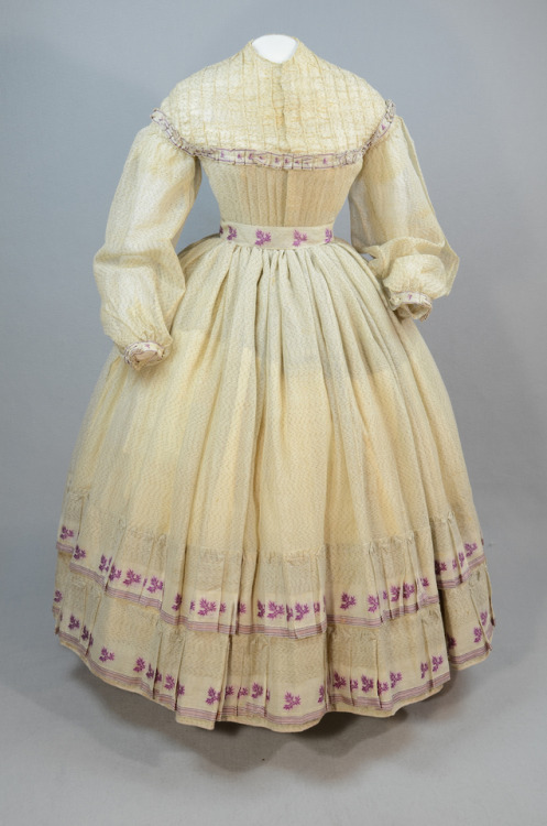 Day dress ca. 1860′sFrom the Irma G. Bowen Historic Clothing Collection at the University of New Ham