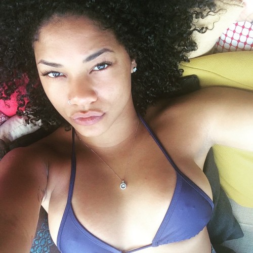 allthingsbootiful:  Lilly Belle
