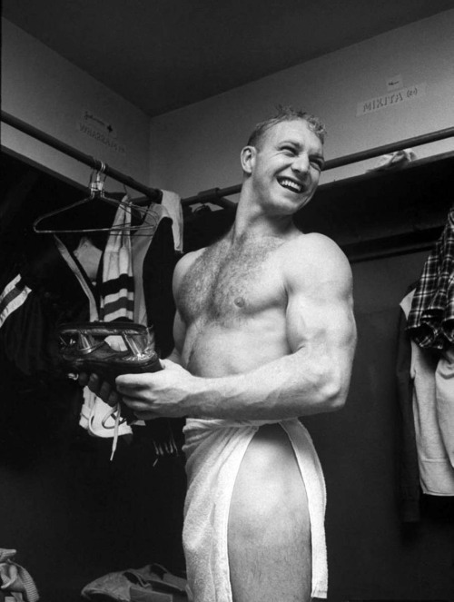 giantsorcowboys:  Legends of the Game! The Greatest Hockey Player of all Time…Bobby Hull! Sex